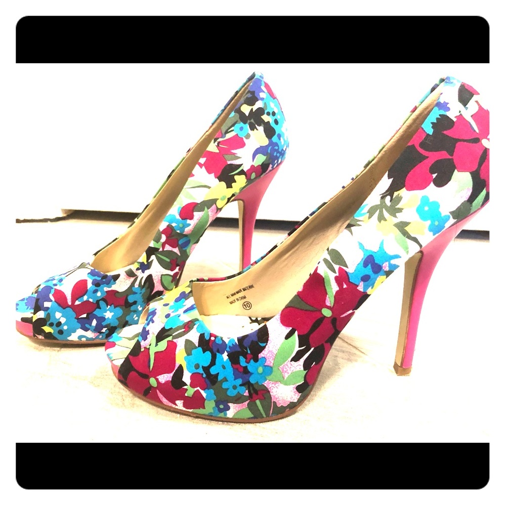 Multicolored flower high heels